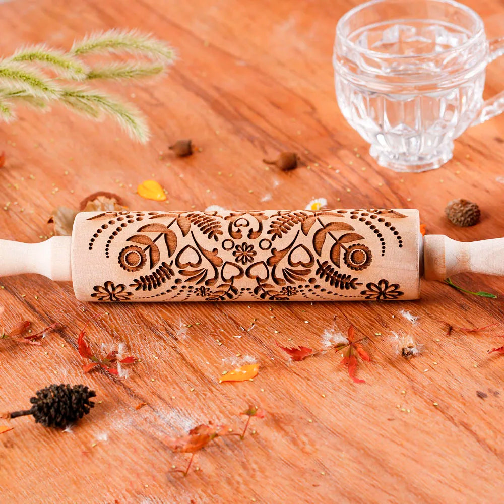 Rodillo de madera con relieve para galletitas de 35 cm
