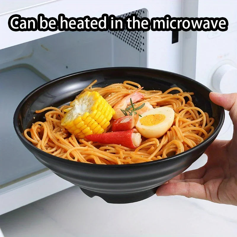 Bowl negro de plástico para fideos y ensaladas