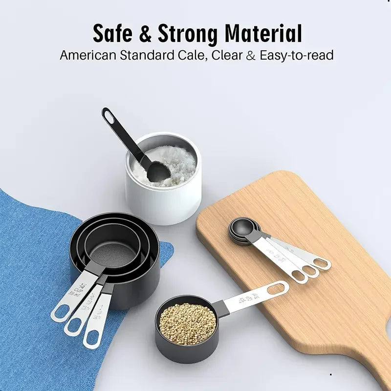 Set apilable de tazas y cucharas medidoras de 8 piezas