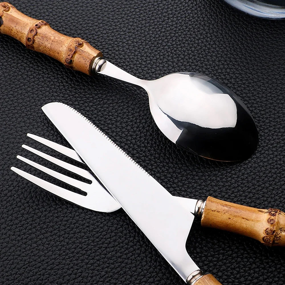 Set de 24 cubiertos de acero inoxidable con mango de bambú