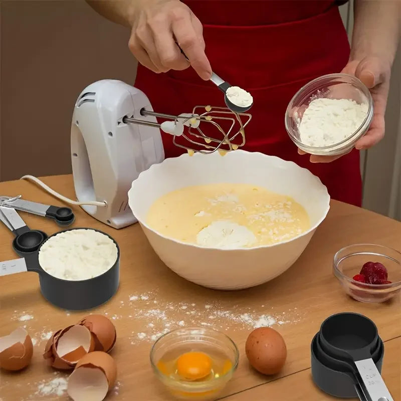 Set apilable de tazas y cucharas medidoras de 8 piezas