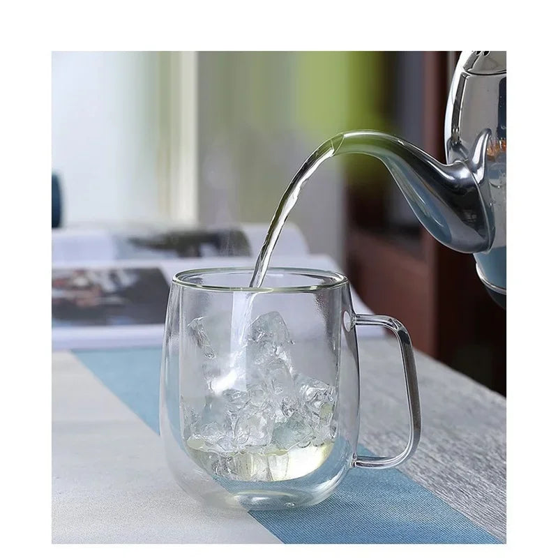 Taza de vidrio borosilicato de doble pared con asa