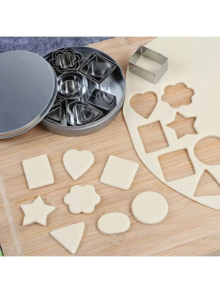 Set de 30 cortantes de acero inoxidable para galletitas y fondant