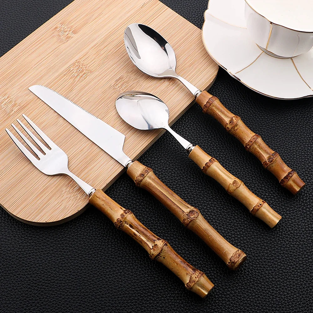 Set de 24 cubiertos de acero inoxidable con mango de bambú